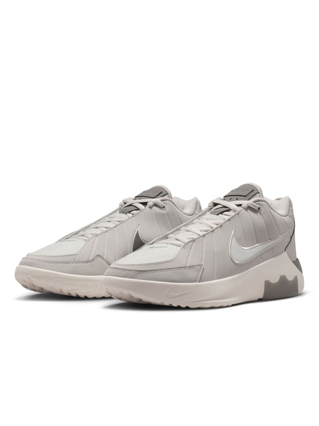 Nike LeBron Witness IX EP Basketball Shoes - view 1