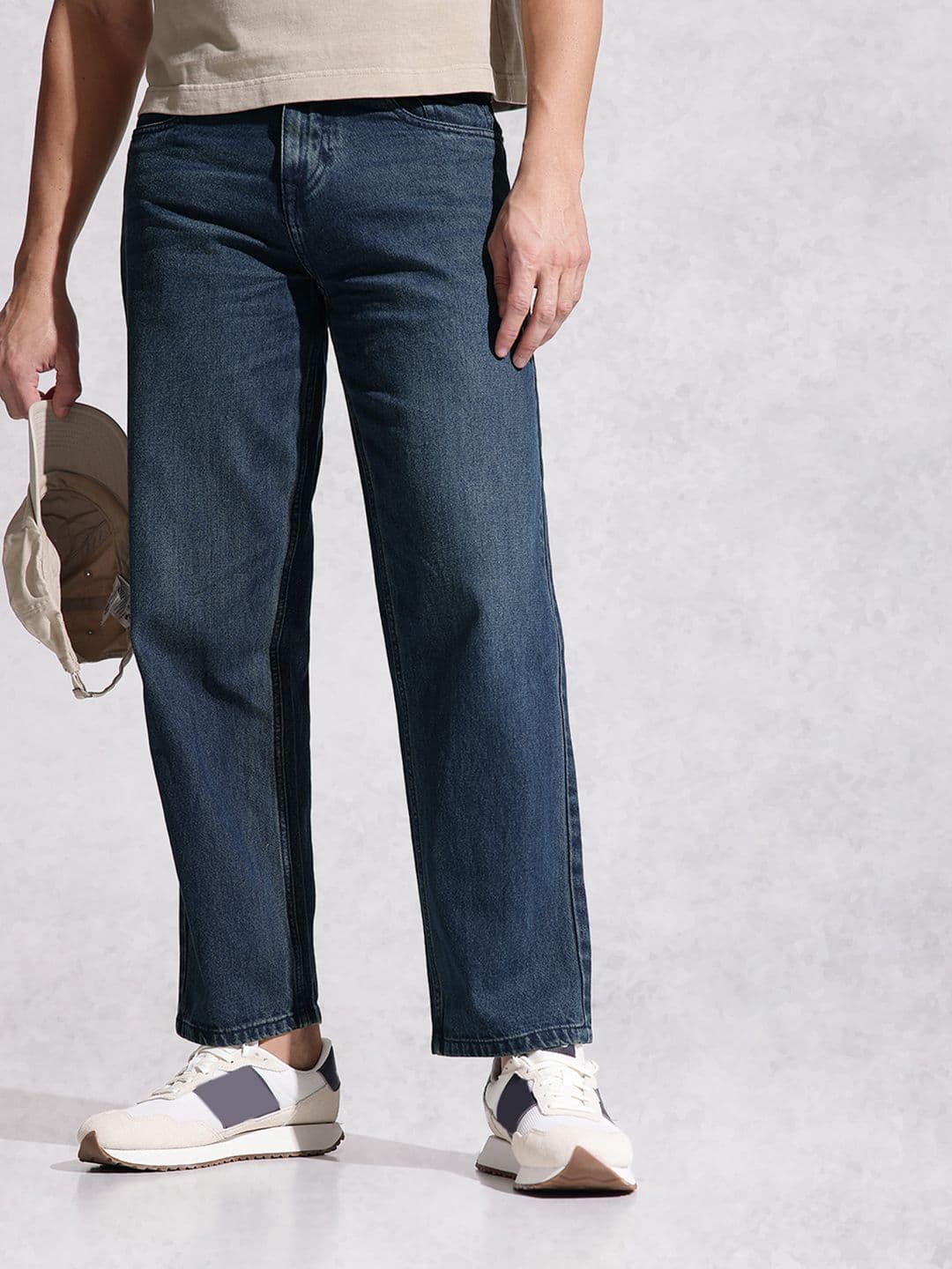 WROGN Men Loose Fit Light Fade Pure Cotton Jeans - view 1