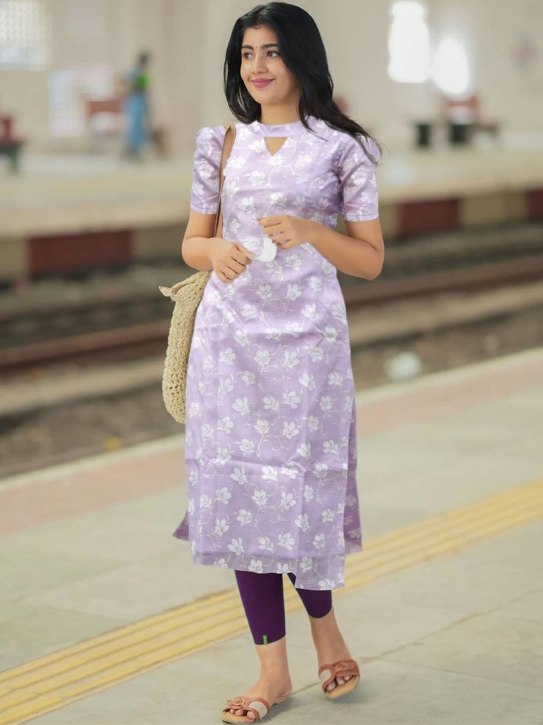 HETURAJ FASHION Floral Printed Kurti - view 1