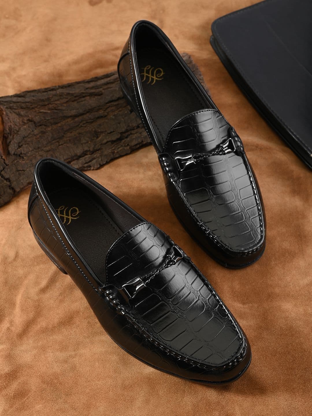 House of Pataudi Men Textured Loafers - view 1