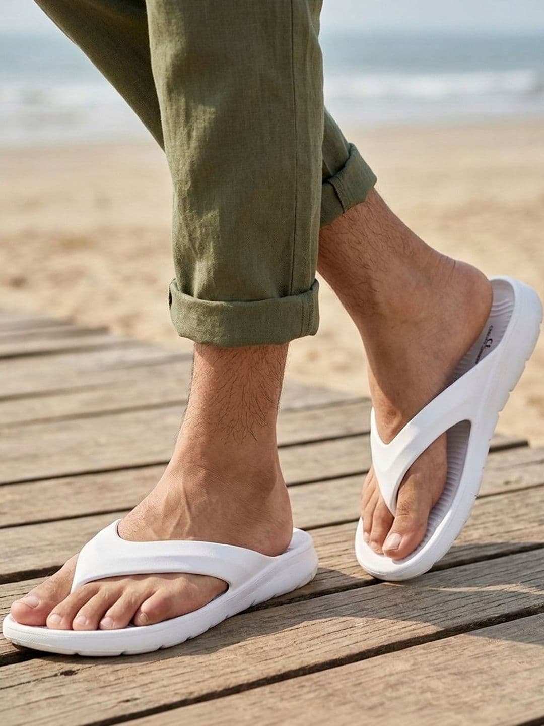 Carlton London Men Thong Flip-Flops - view 1