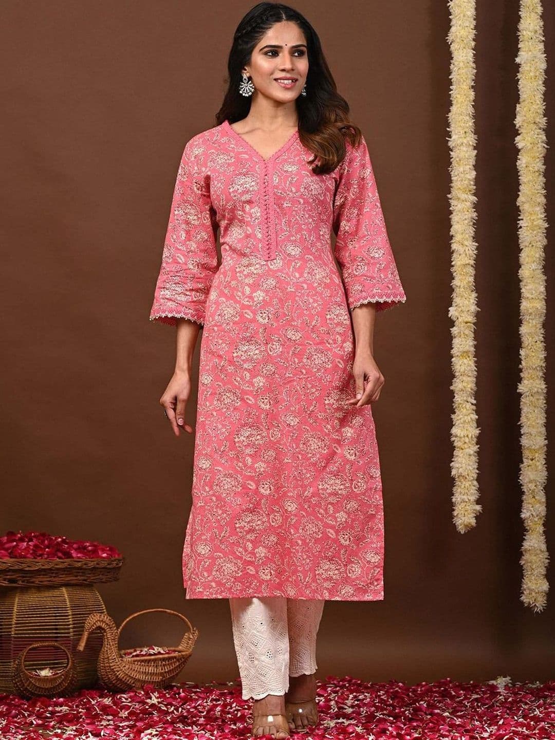 lavandis Floral Printed V-Neck Pure Cotton Kurti - view 1