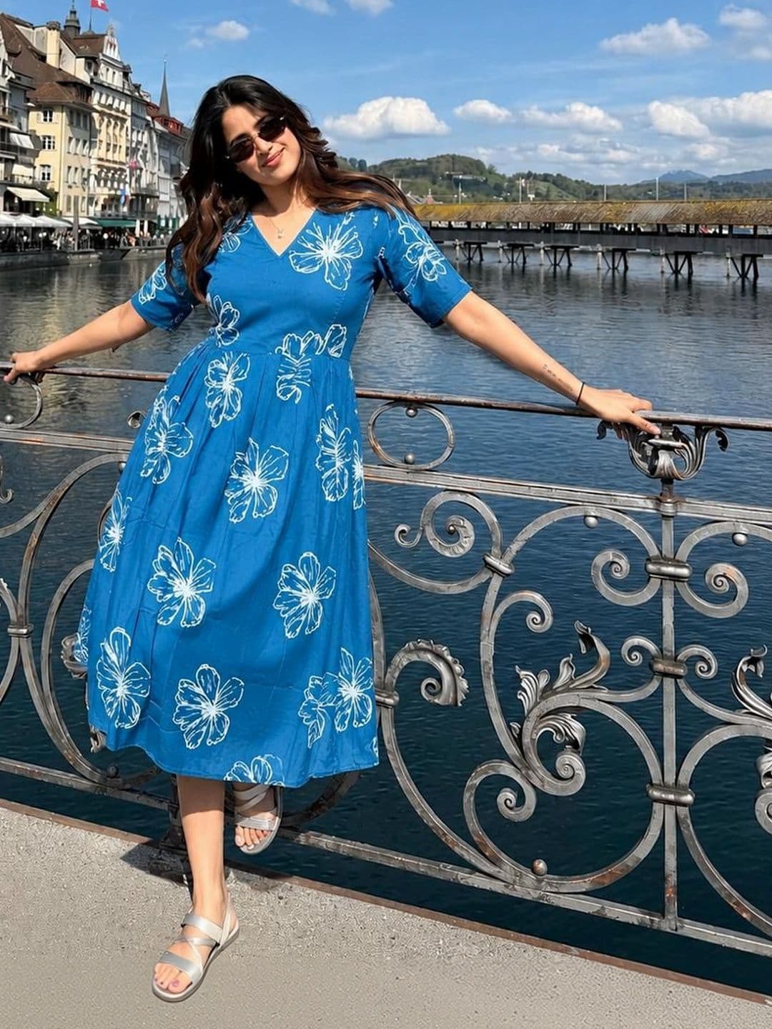 ARANGETRAM Women Floral Printed Floral Kurta - view 1
