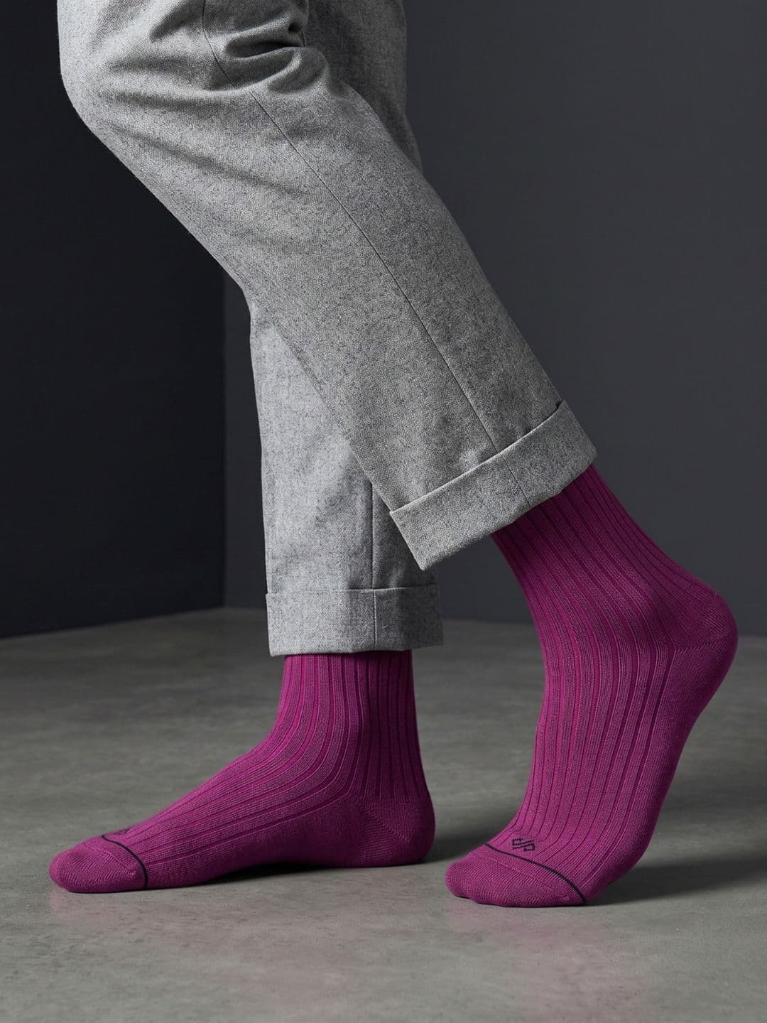 Dynamocks Unisex Solid Anti-Microbial Calf Length Socks - view 1