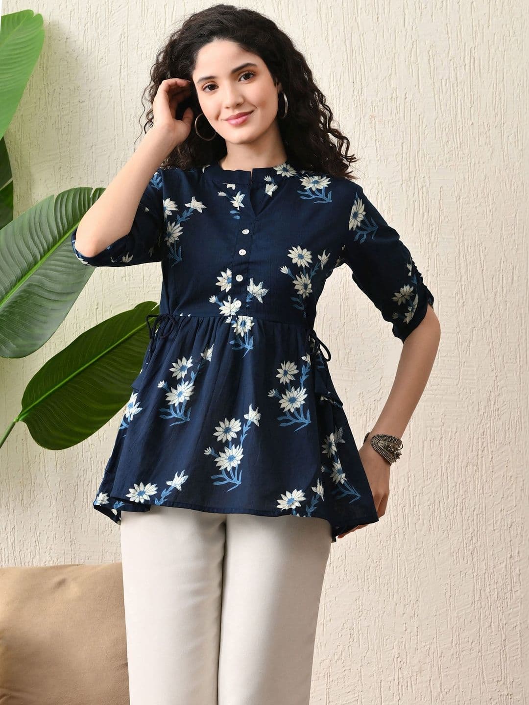 Ashvy Floral Printed Pure Cotton Kurti - view 1