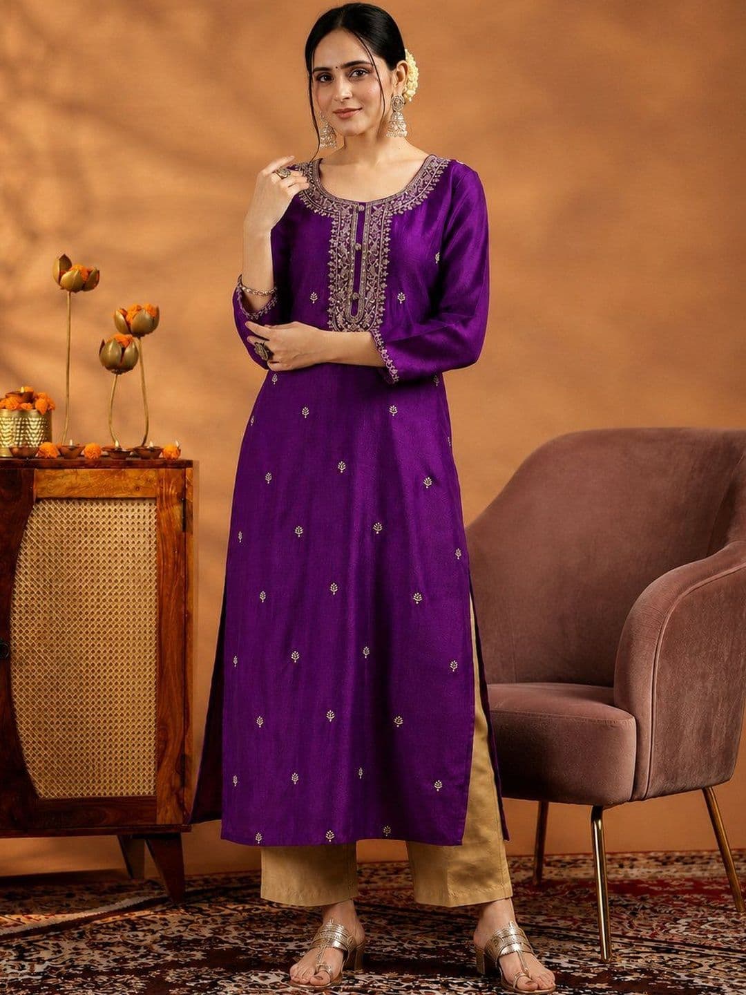 rarethread Women Embroidered Thread Work Kurta - view 1