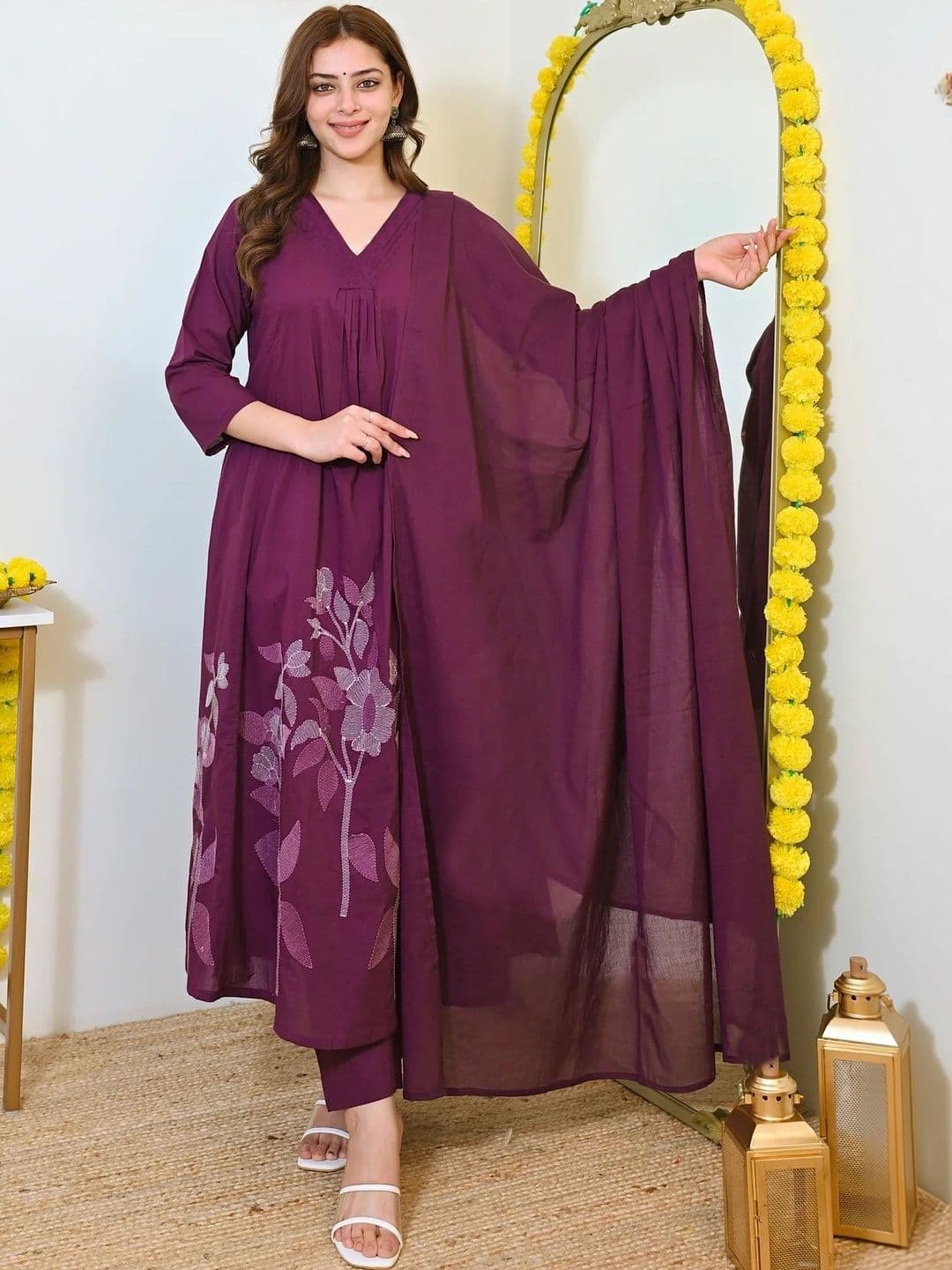Keitra Women Floral Printed Regular Kurta with Pyjamas & With Dupatta - view 1
