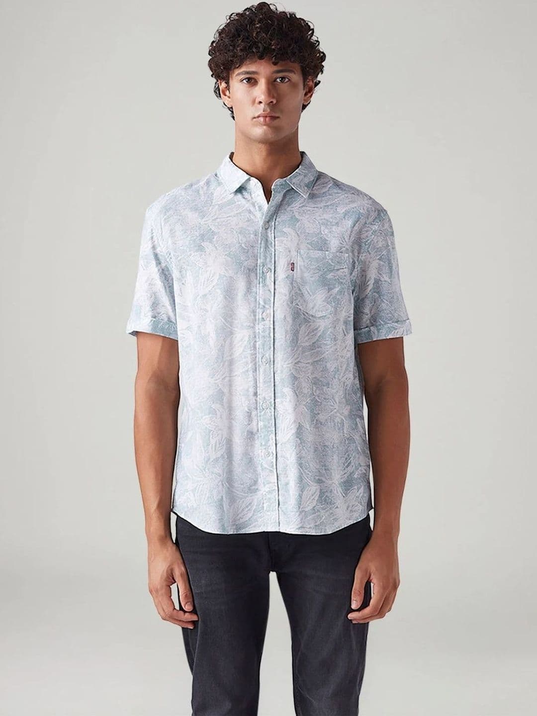 Levis Men Classic Slim Fit Floral Printed Casual Shirt - view 1
