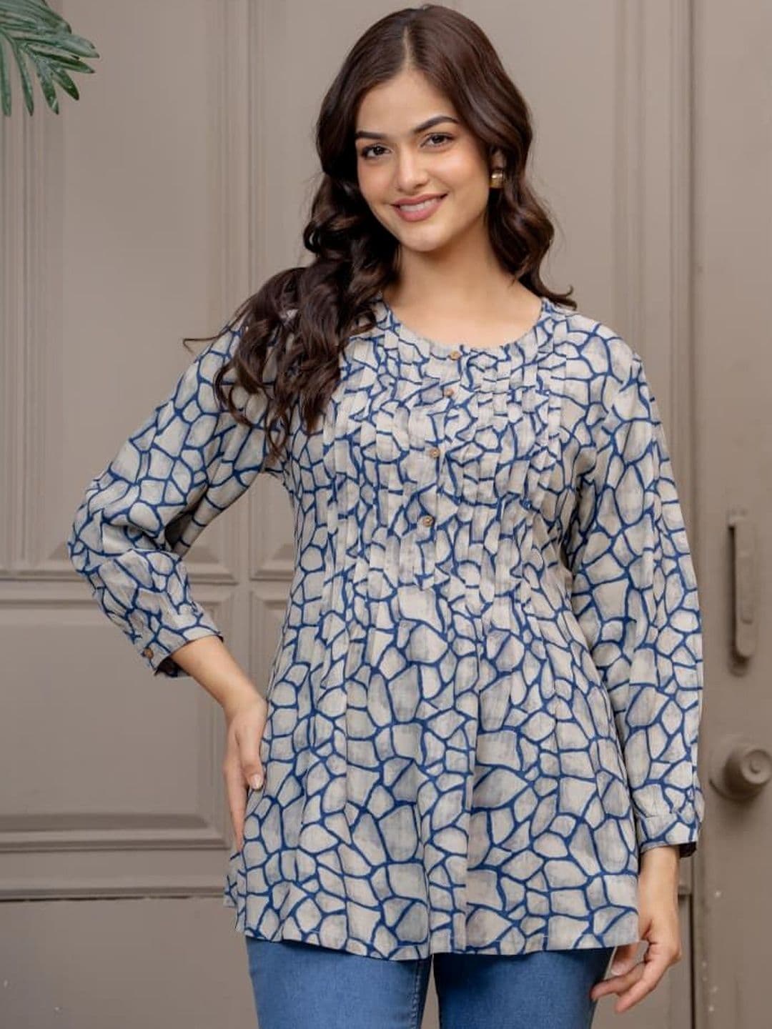 KALINI Printed Panelled Kurti - view 1