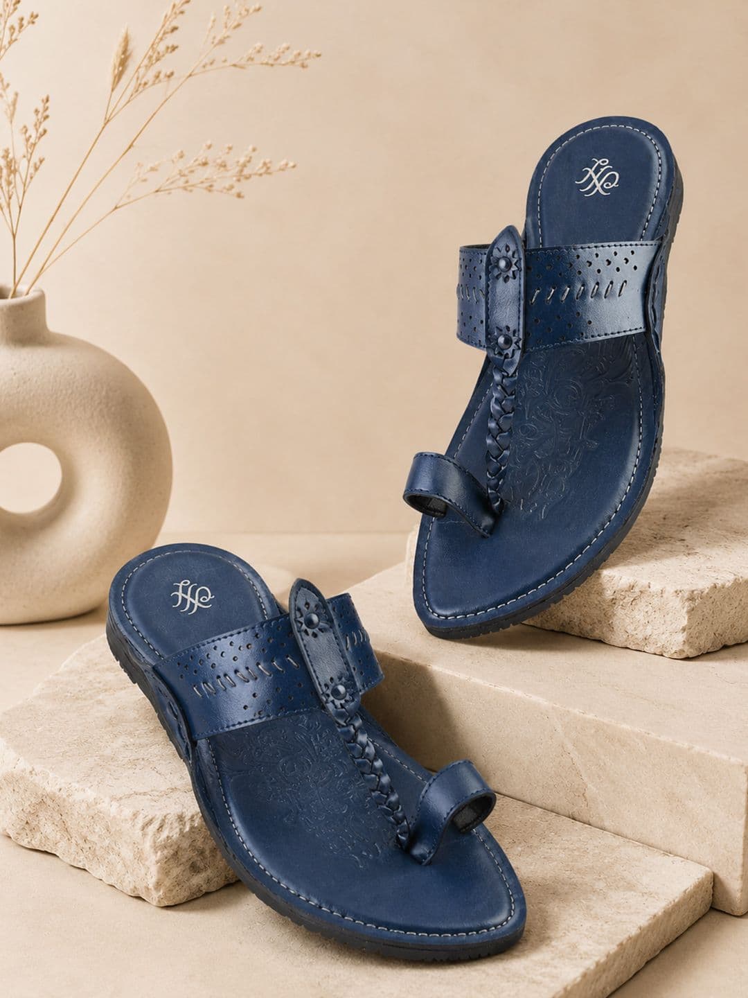 House of Pataudi Men Comfortable Kolhapuri Sandals - view 1