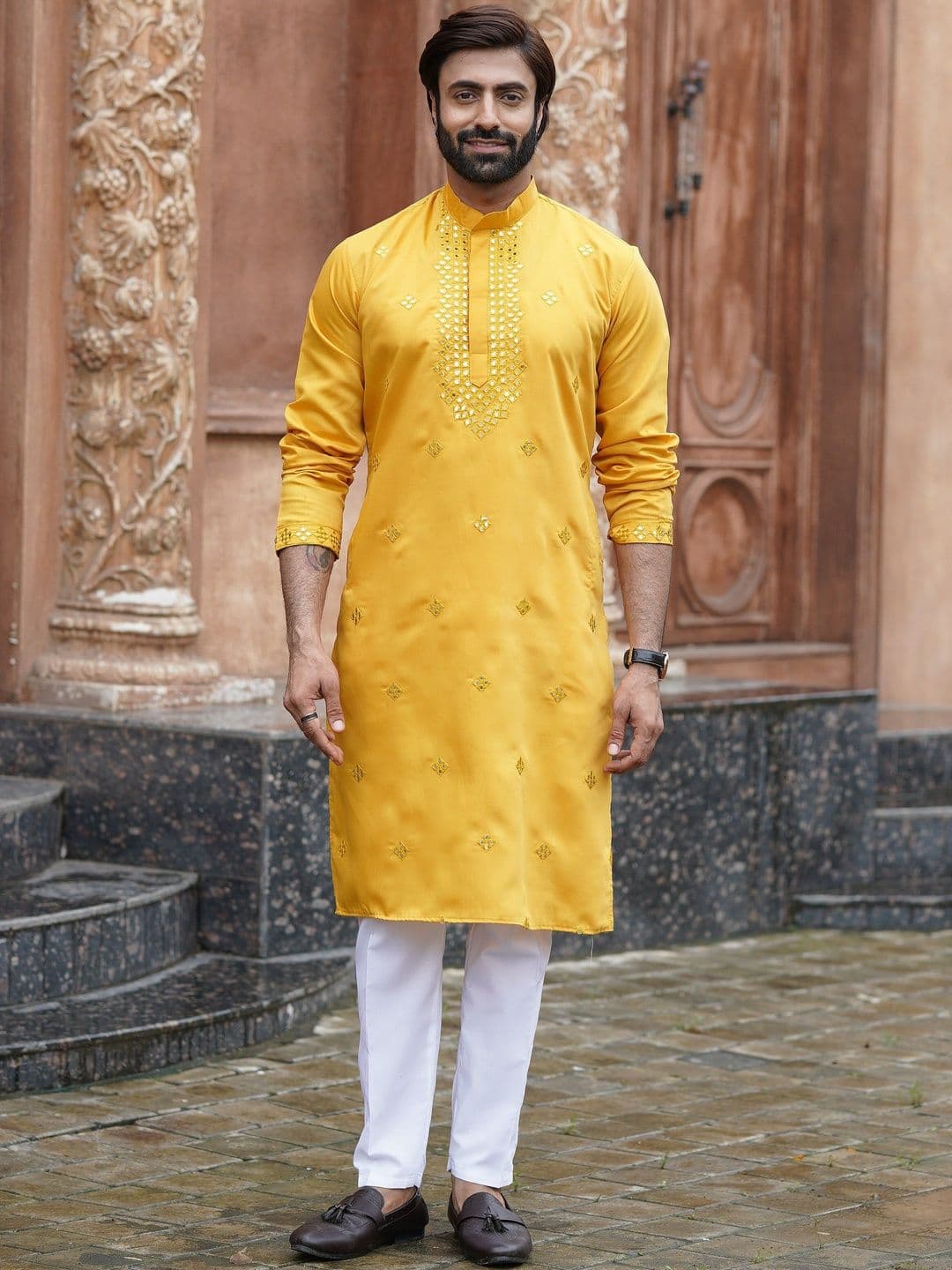 House of Pataudi Embroidered Mandarin Collar Knee Length Straight Kurtas - view 1