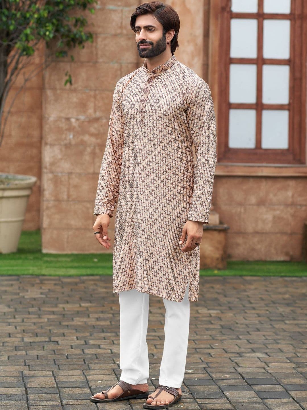 House of Pataudi Men Embroidered Mandarin Collar Knee Length Straight Kurta - view 1