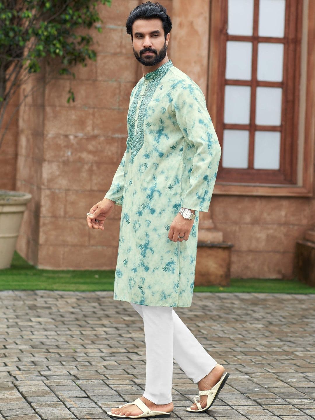 House of Pataudi Embroidered Mandarin Collar Knee Length Straight Kurtas - view 1