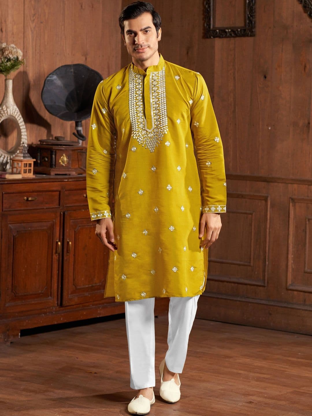 House of Pataudi Embroidered Mandarin Collar Knee Length Straight Kurtas - view 1
