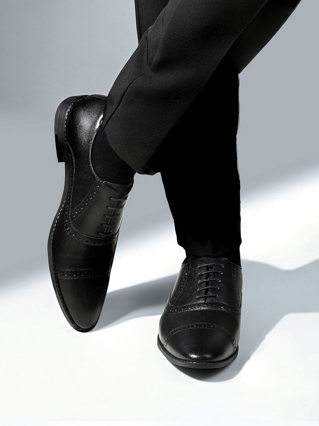 LOUIS STITCH
Men Textured Formal Lace Up Oxford Shoes - view 1