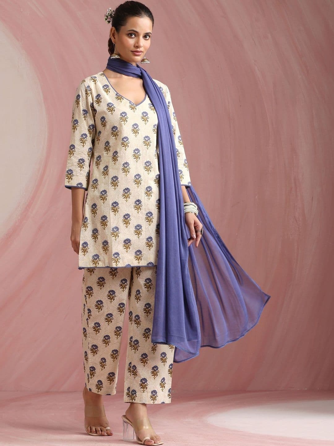 Khushal K Women Floral Printed Regular Pure Cotton Kurta with Trousers & With Dupatta - view 1