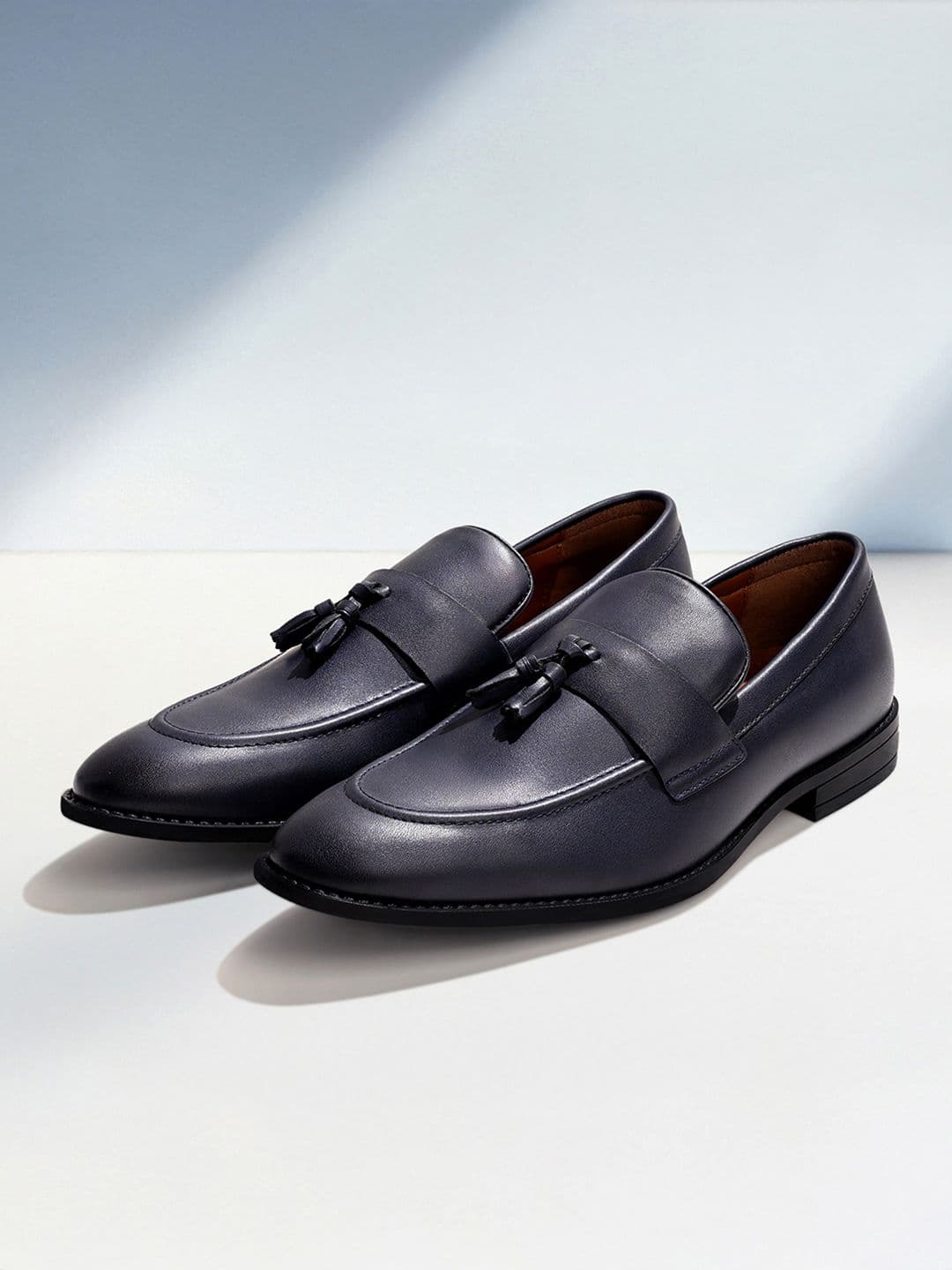 LOUIS STITCH
Men Formal Slip On Tassel Moccasin Shoes - view 1