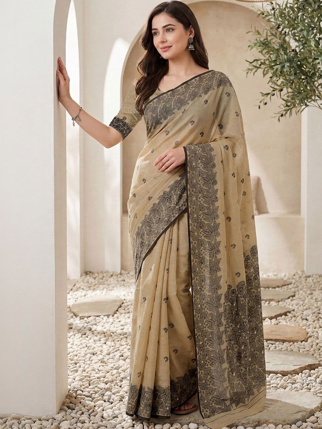 Mitera Ethnic Motifs Pure Cotton Handloom Saree - view 1