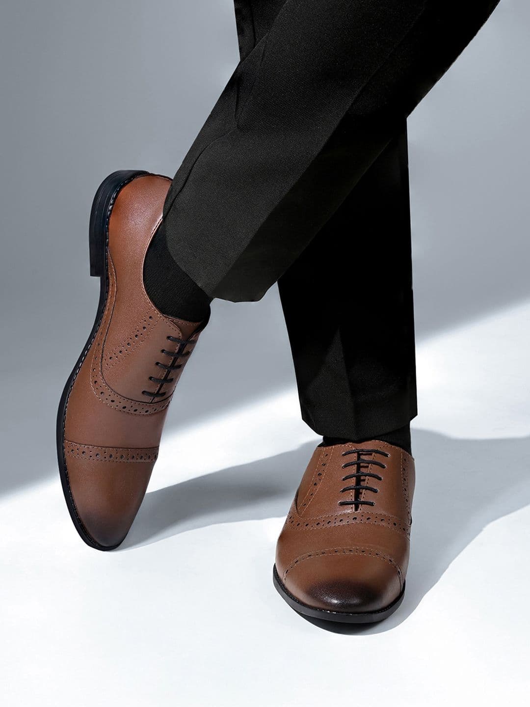 LOUIS STITCH
Men Textured Formal Lace Up Oxford Shoes - view 1