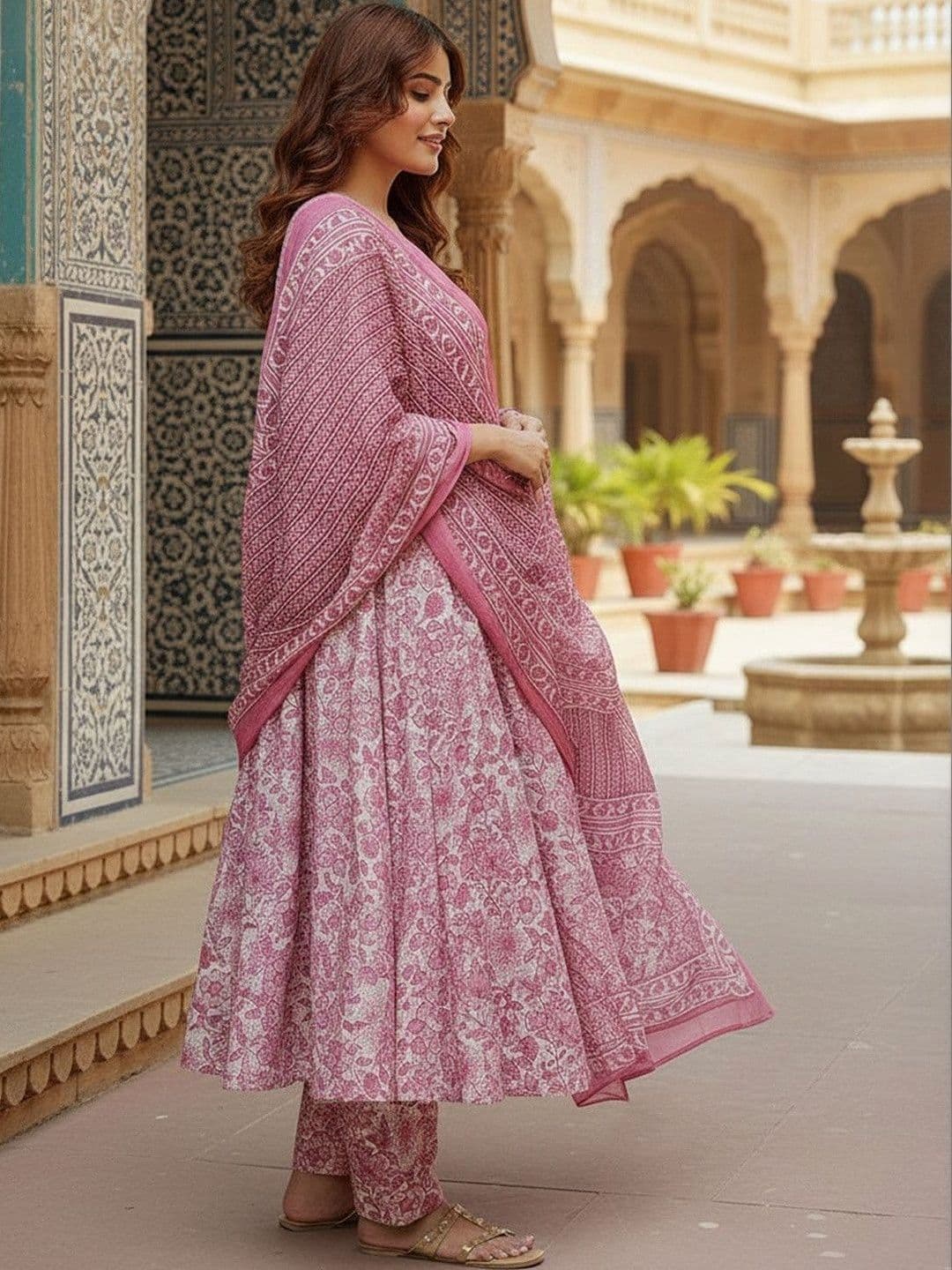 ARADHNA Women Floral Printed Panelled Kurta with Trousers & With Dupatta - view 1