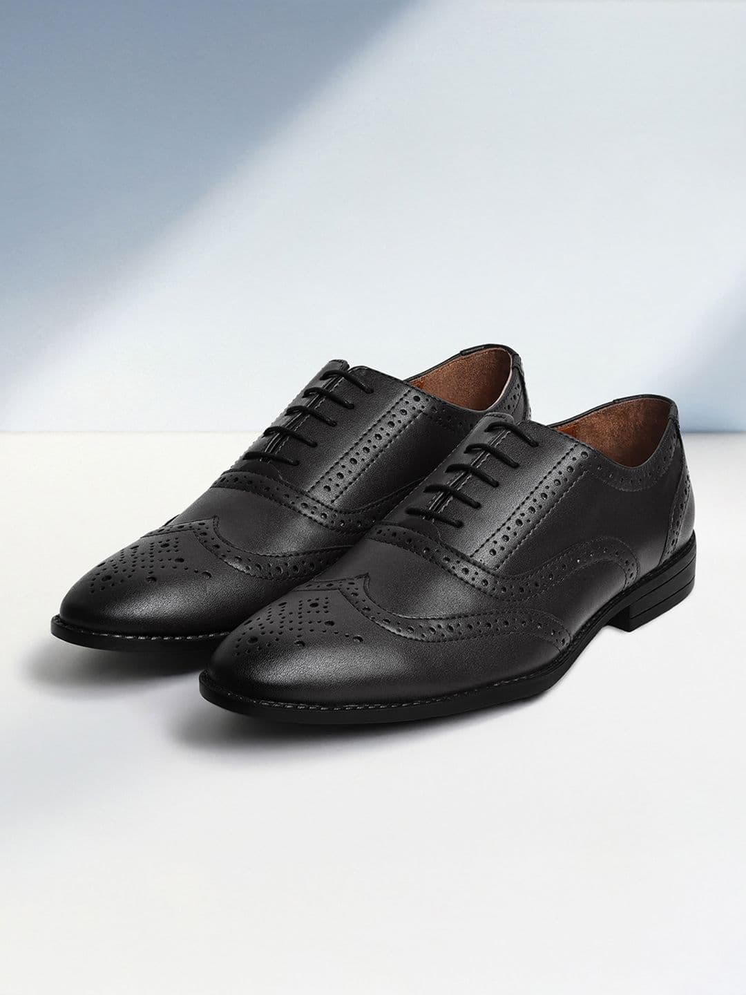 LOUIS STITCH Men Textured Formal Lace Up Brogue Shoes - view 1