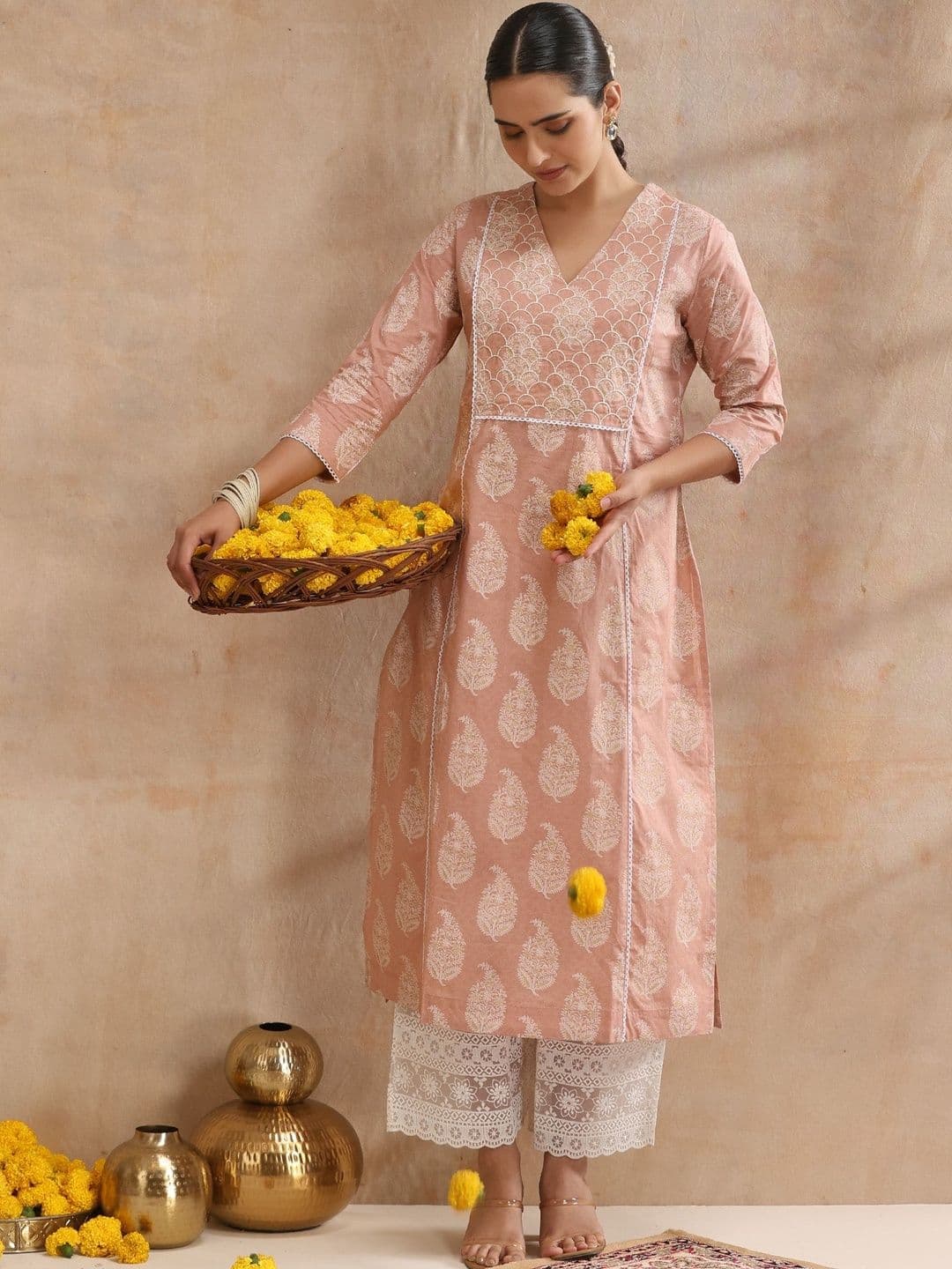 Khushal K Women Ethnic Motifs Printed Thread Work Indie Prints Kurta - view 1