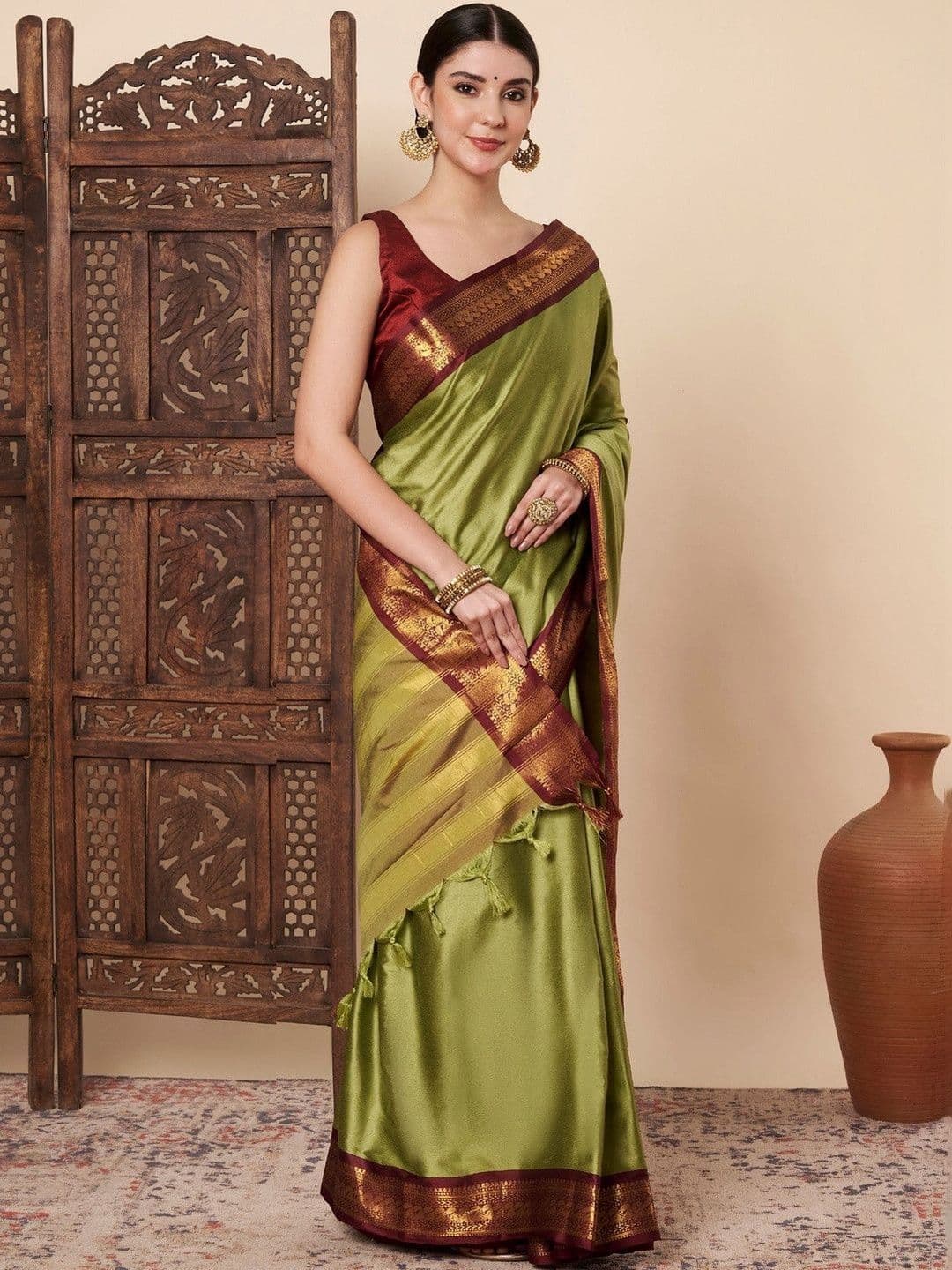 Paramparik Textile Woven Design Zari Silk Cotton Handloom Kanjeevaram Saree - view 1