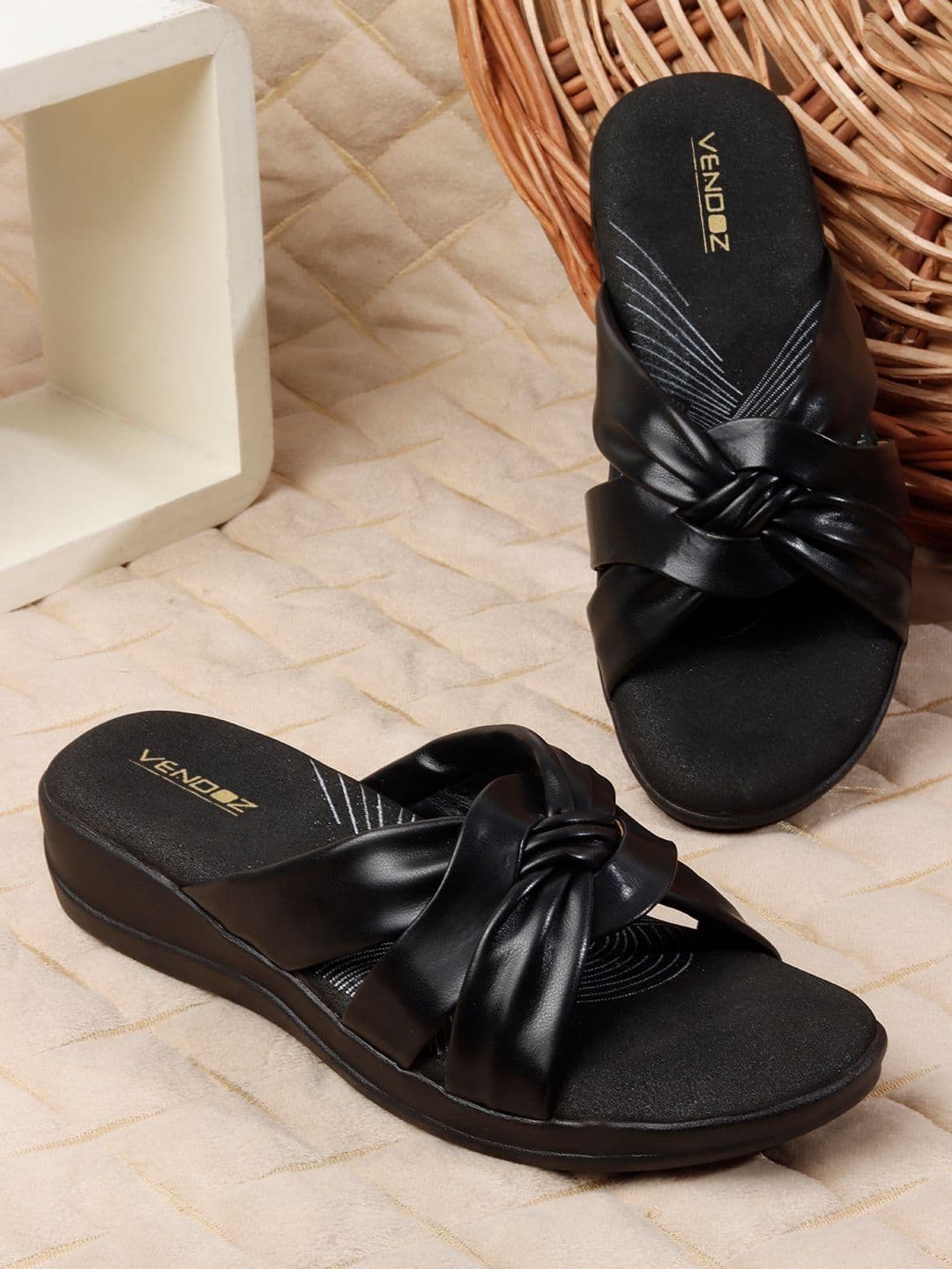 VENDOZ Women Open Toe Flats - view 1