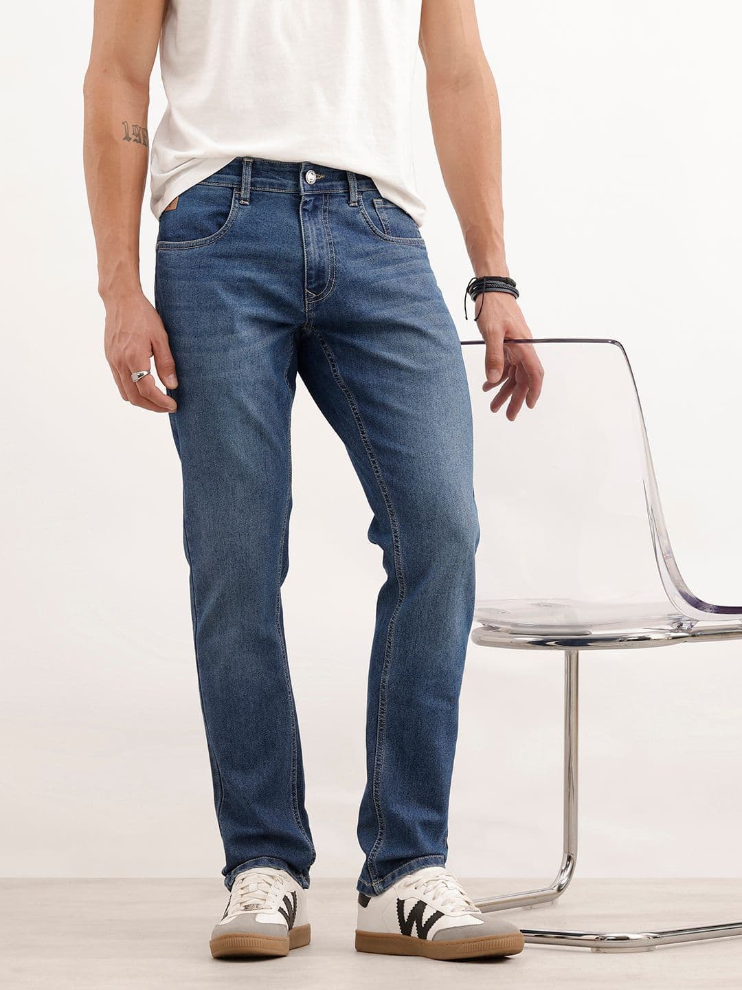 WROGN Men Slim Fit Light Fade Stretchable Jeans