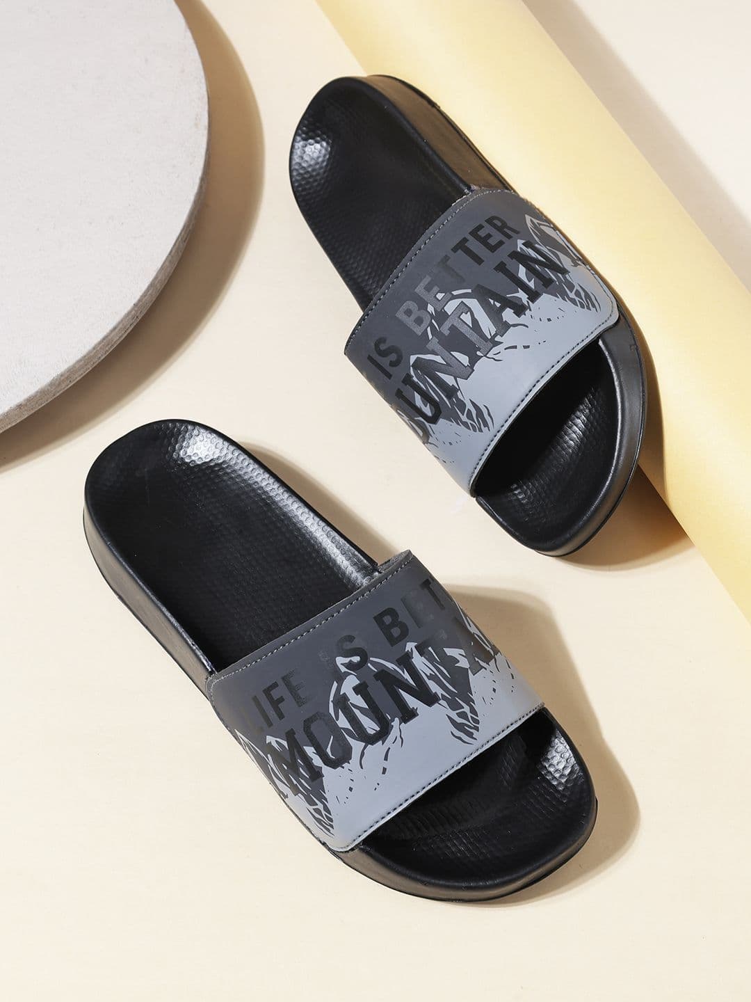 SCHOOZI Men Printed Sliders - view 1