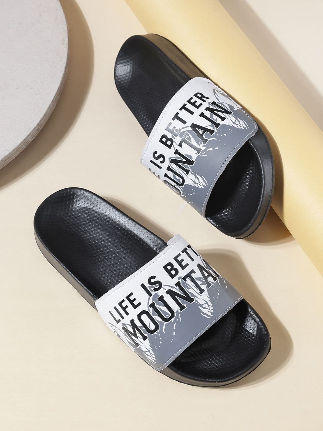 SCHOOZI Men Printed Sliders - view 1
