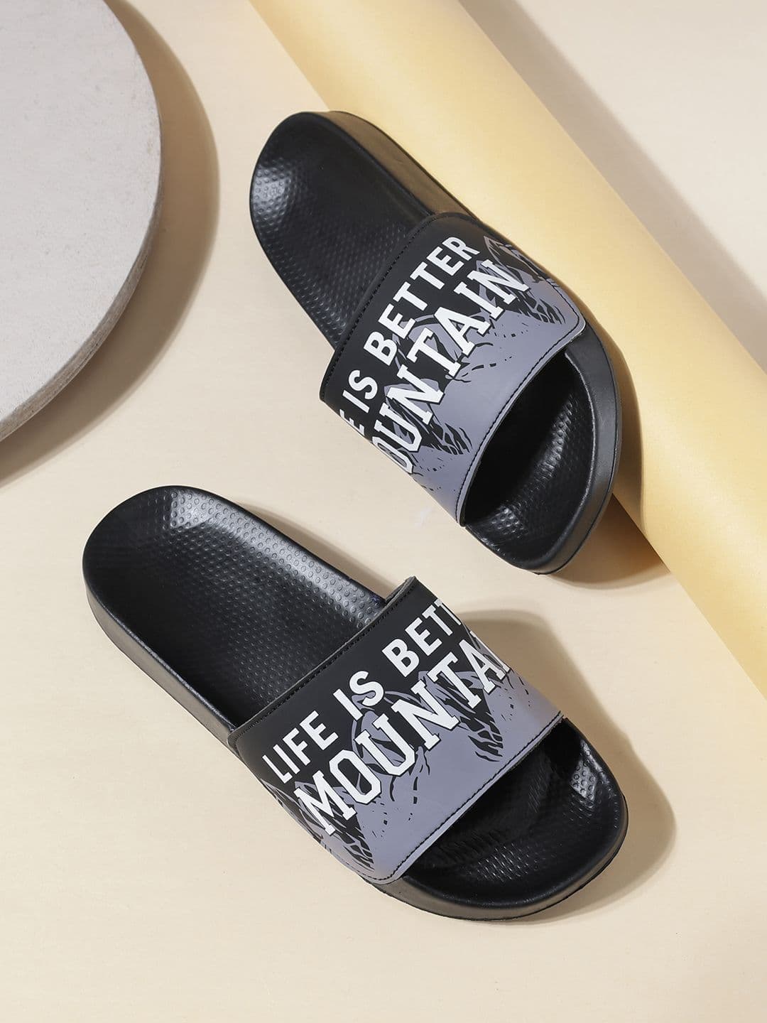 SCHOOZI Men Printed Sliders - view 1