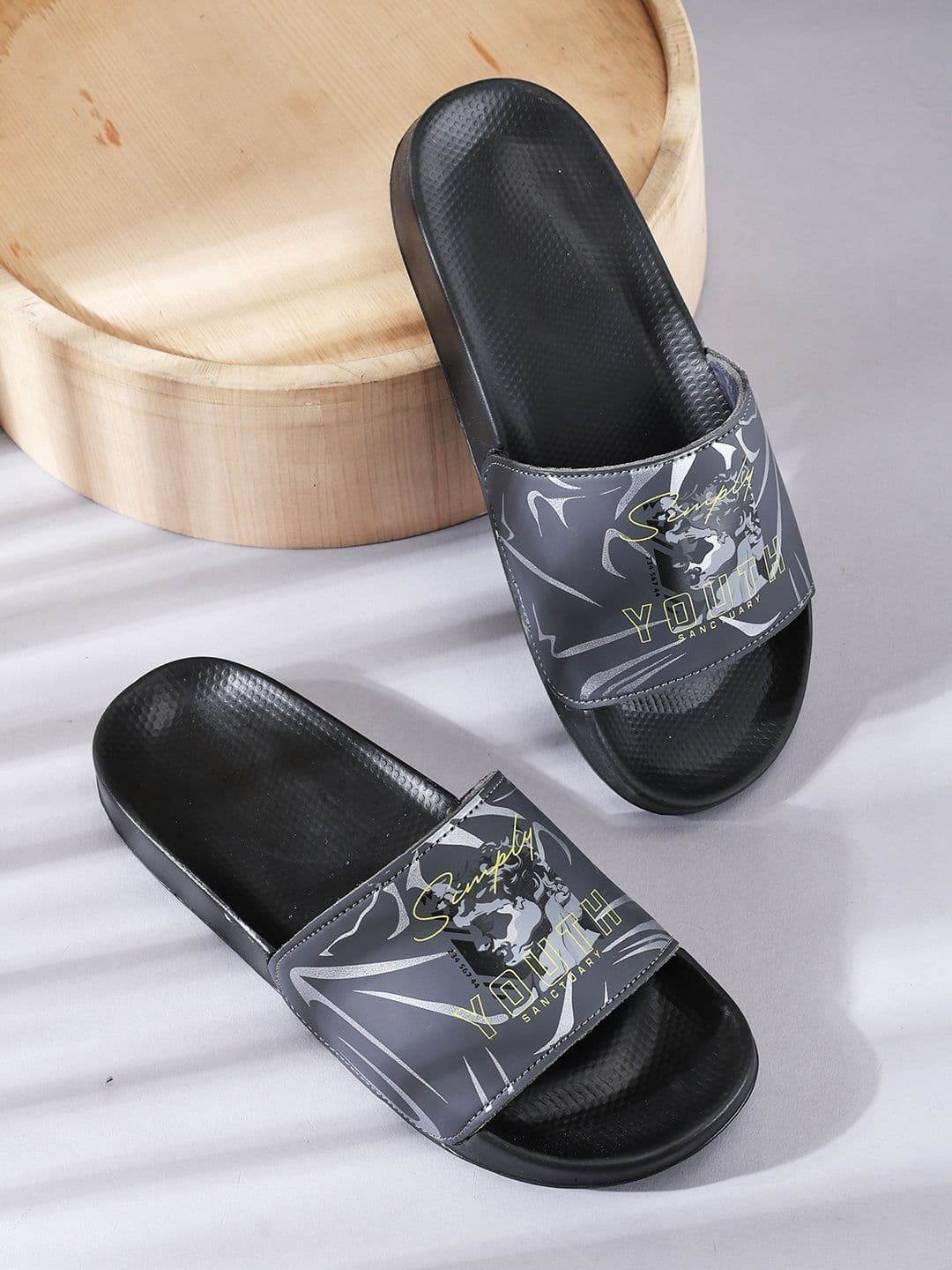 SCHOOZI Men Printed Sliders - view 1