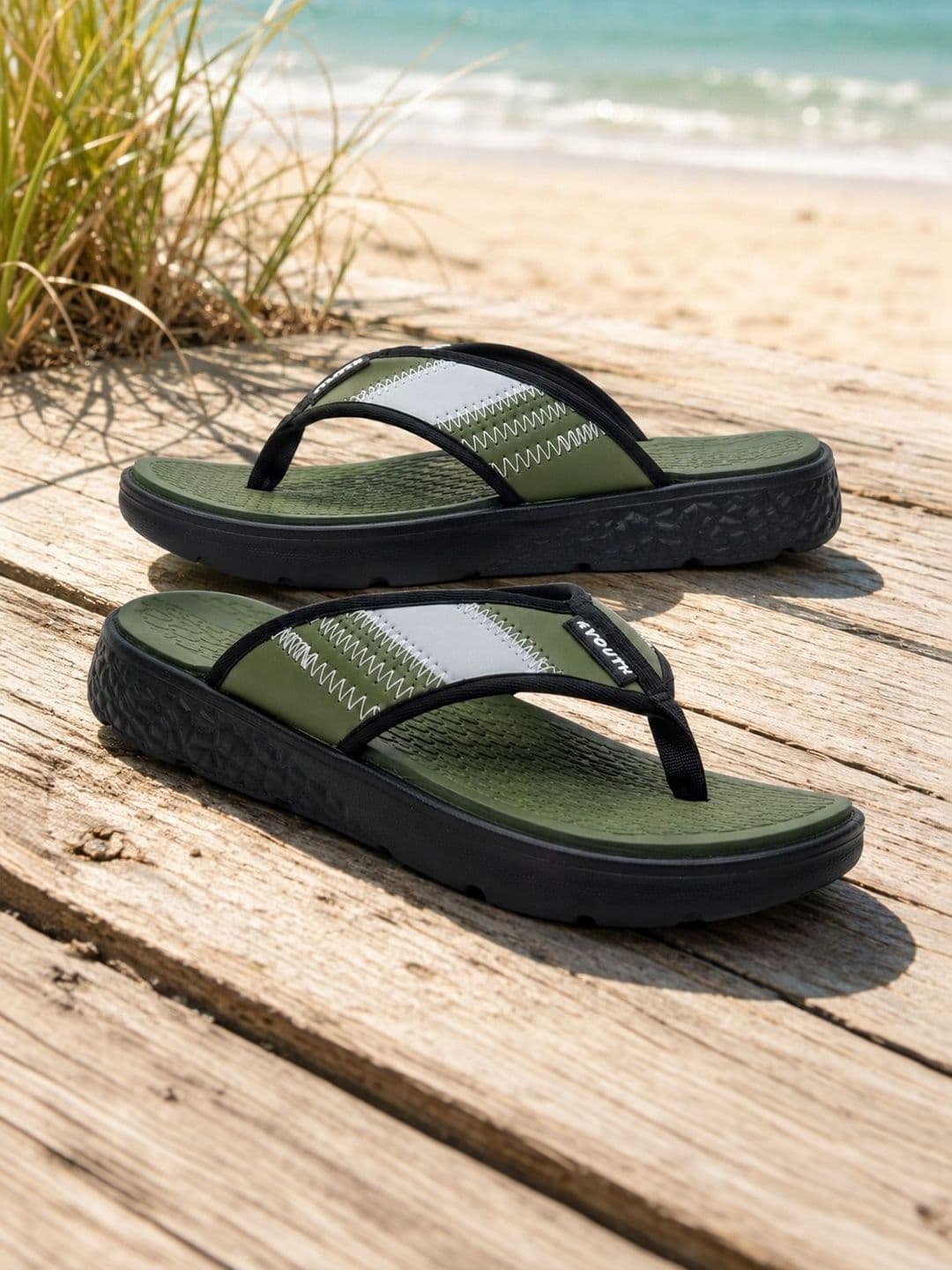 JOOTIYAPA Men Colourblocked Thong Flip-Flops - view 1