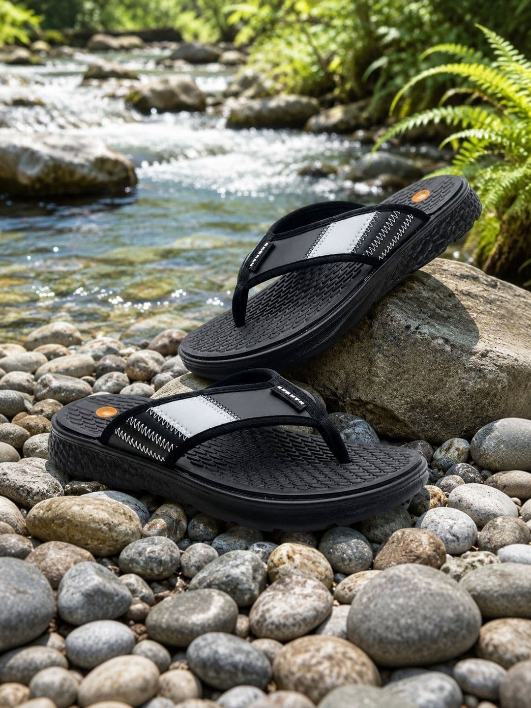 JOOTIYAPA Men Colourblocked Thong Flip-Flops - view 1