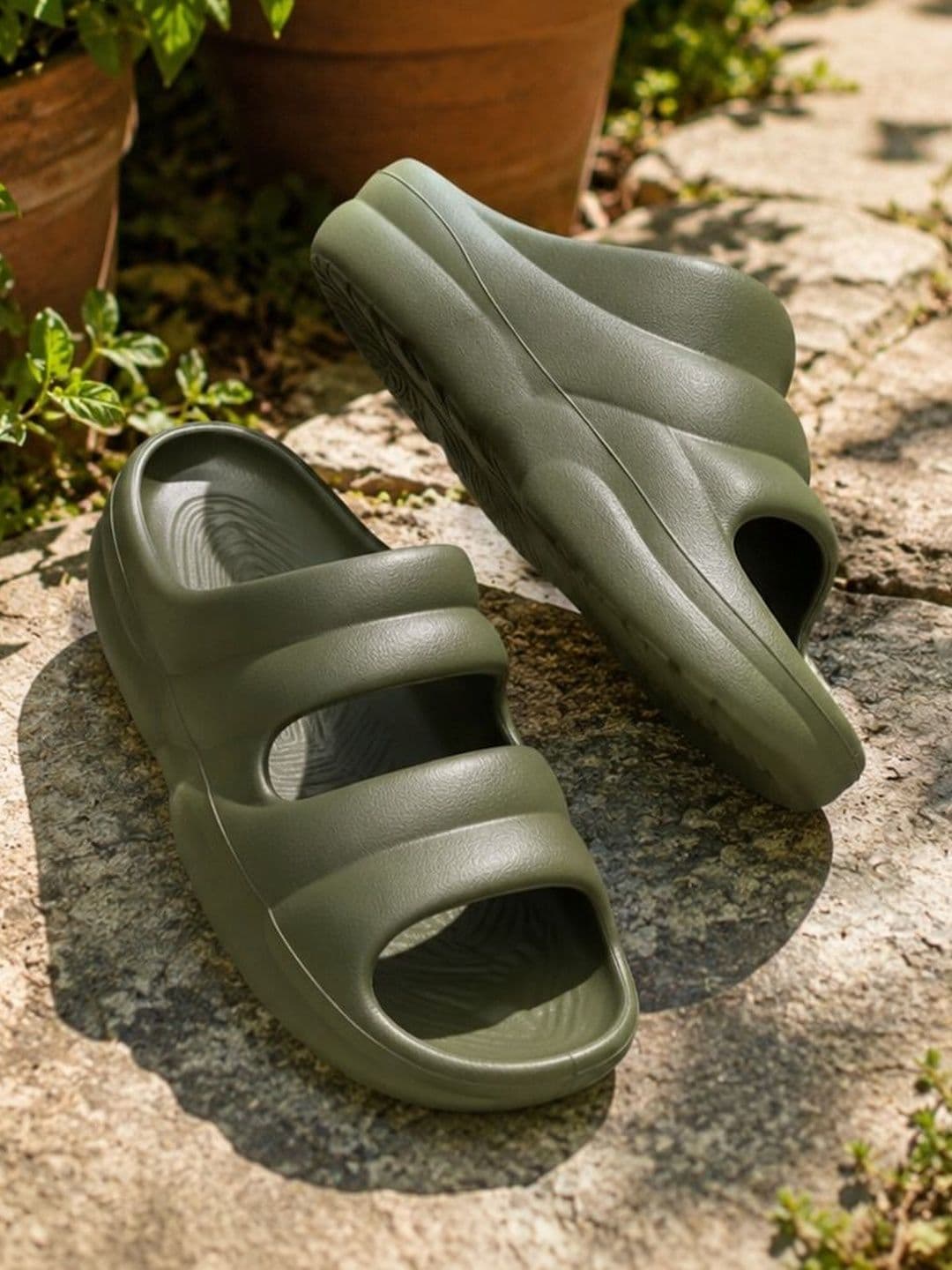 JOOTIYAPA Men Sliders - view 1