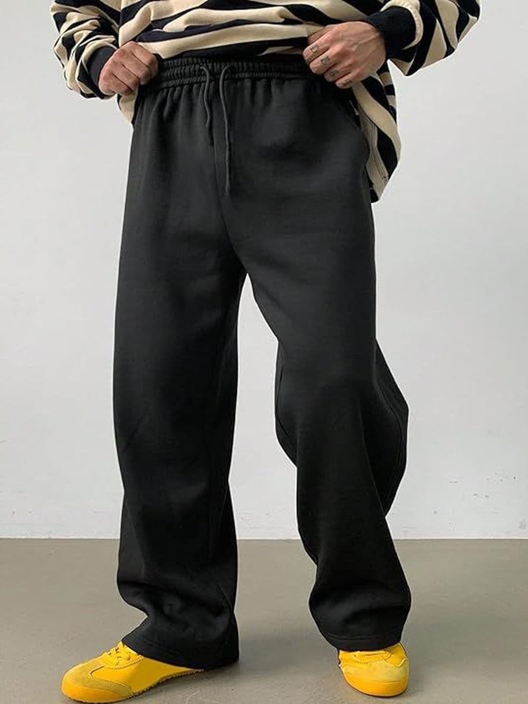 Netclick Men Loose Fit High-Rise Trousers - view 1