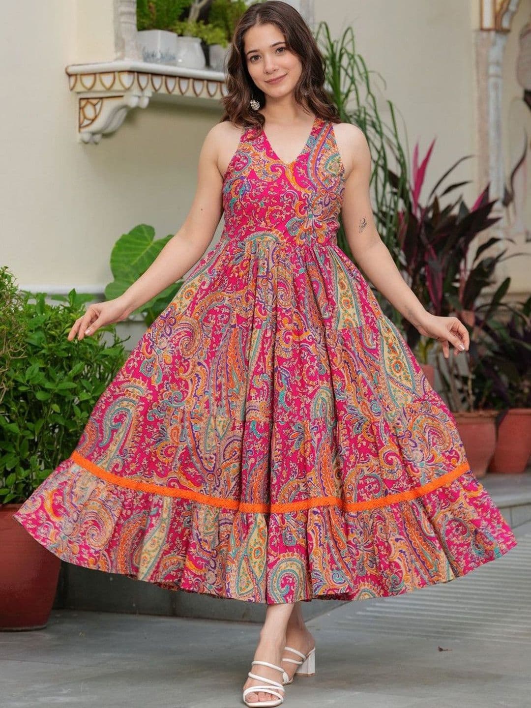 SKYDYEING Paisley Printed V-Neck Cotton Fit and Flare Ethnic Dresses - view 1