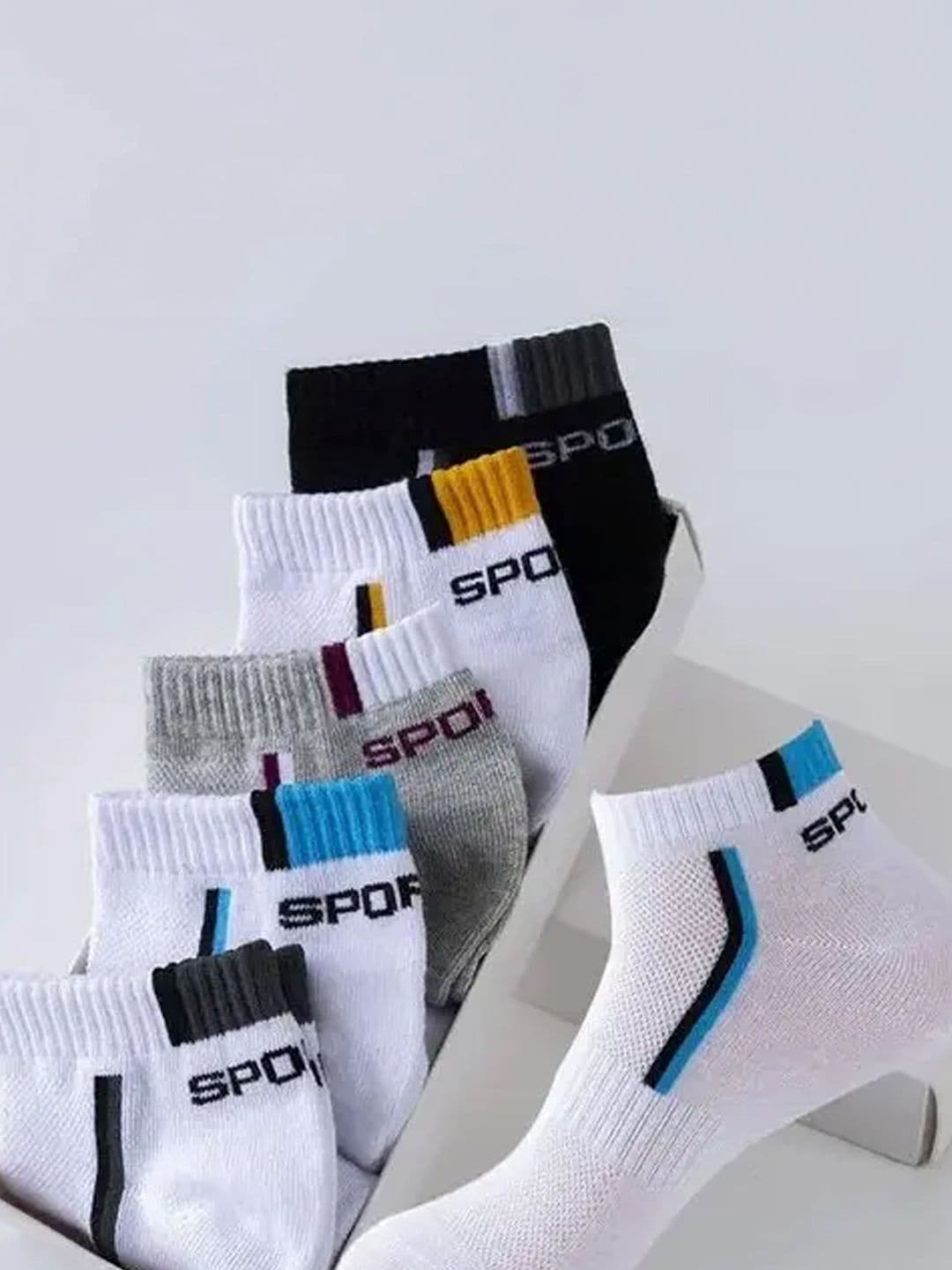 Akeeta Men Pack of 5 Cotton Assorted Colourblocked Ankle Length Socks - view 1