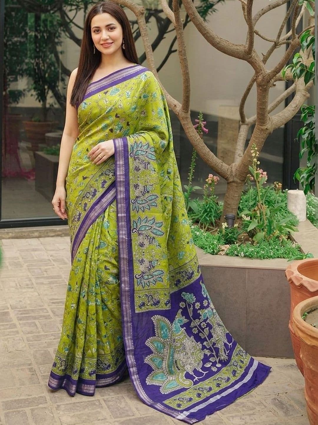 Sangria Ethnic Motifs Handloom Saree - view 1