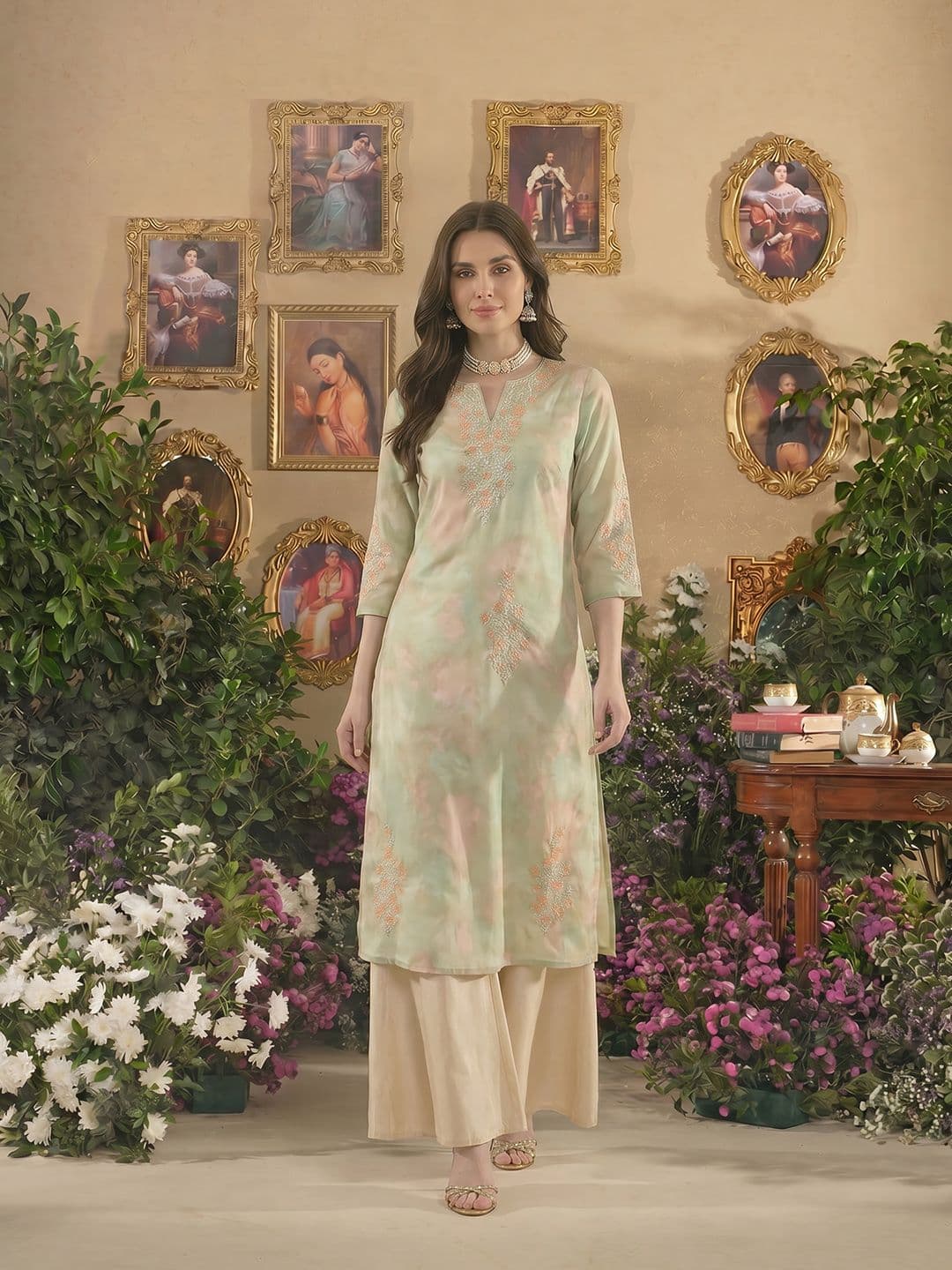 House of Pataudi Ethnic Motifs Sequinned Embroidered Kurta - view 1