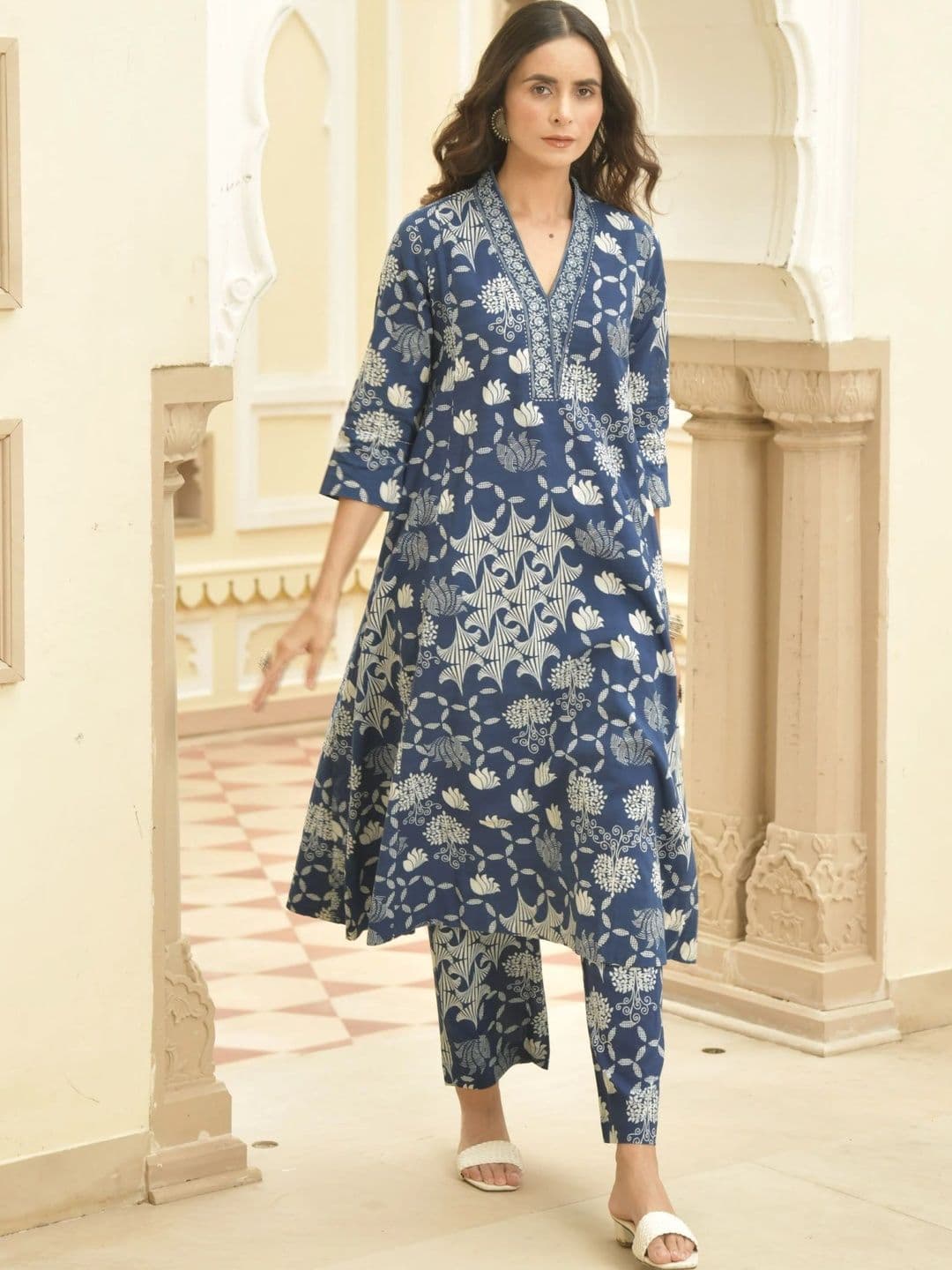 Moda Rapido Women Floral Printed Regular Kurta with Trousers - view 1