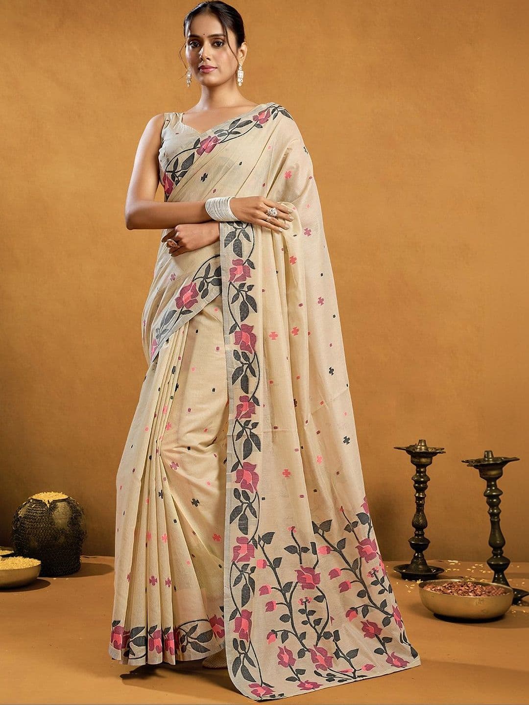 Sangria Floral Pure Cotton Handloom Saree - view 1