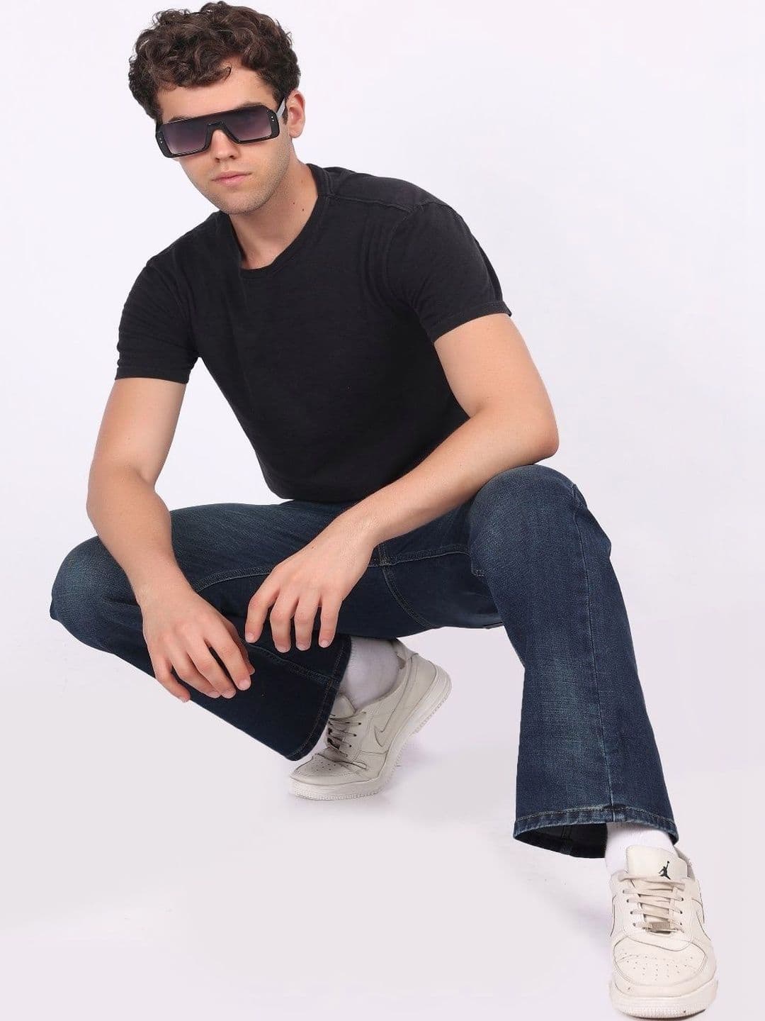 Zyker jeans co Men London Mid-Rise Light Fade Jeans - view 1