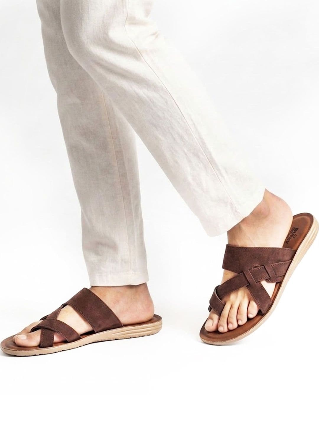 Binny Men Coffee Synthetic Comfort Toe-Ring Sandals With Cross-Strap Design - view 1