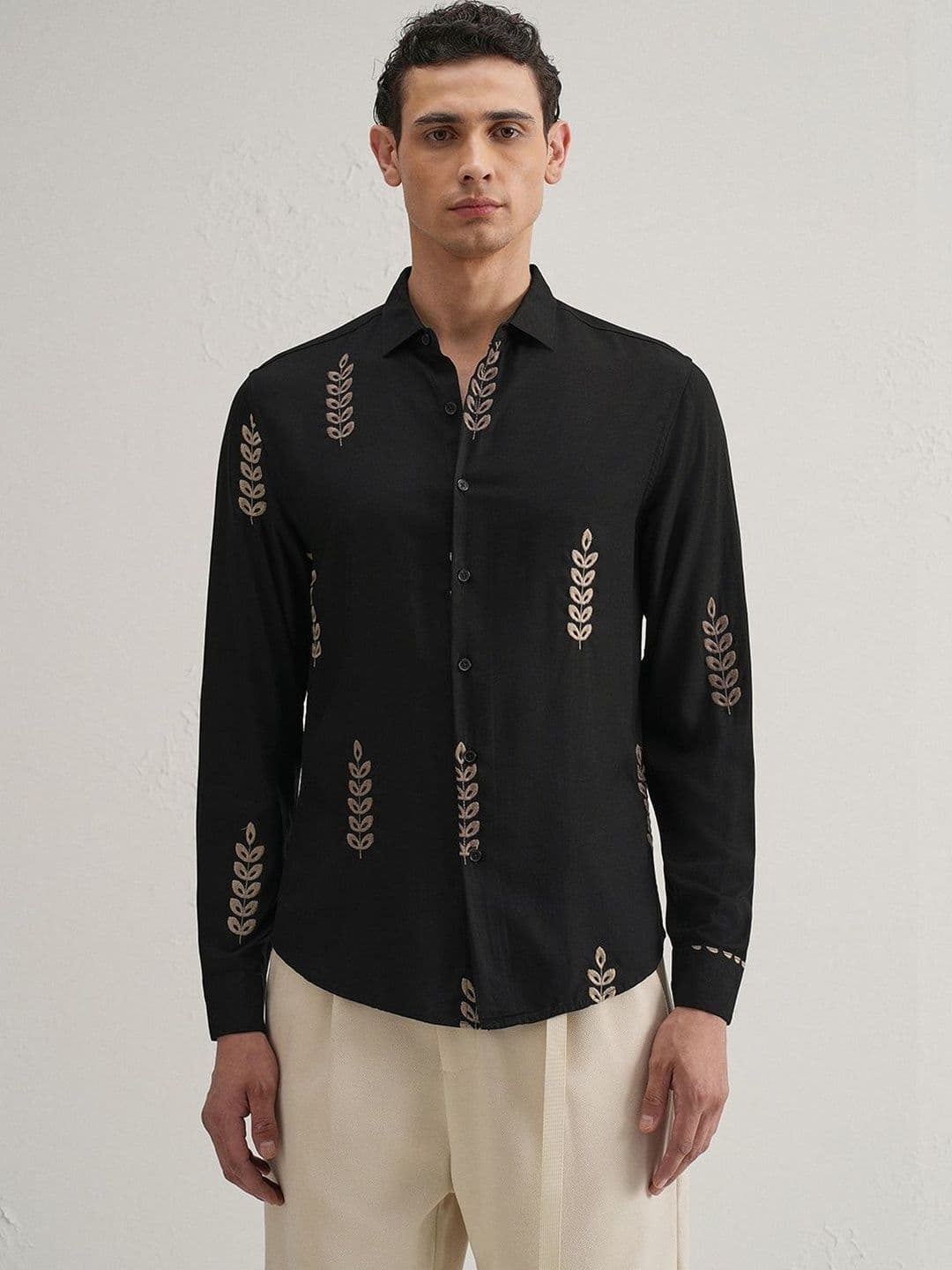 Banana Club Men Classic Printed Casual Shirt - view 1