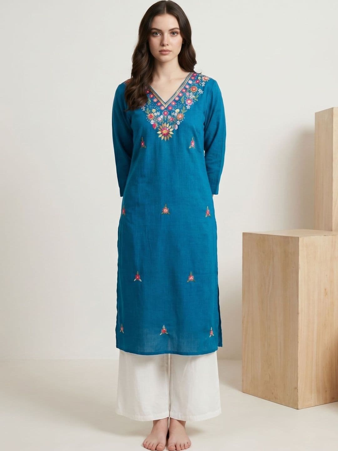 4u Fashion Women Floral Embroidered Thread Work Indie Florals Kurta - view 1