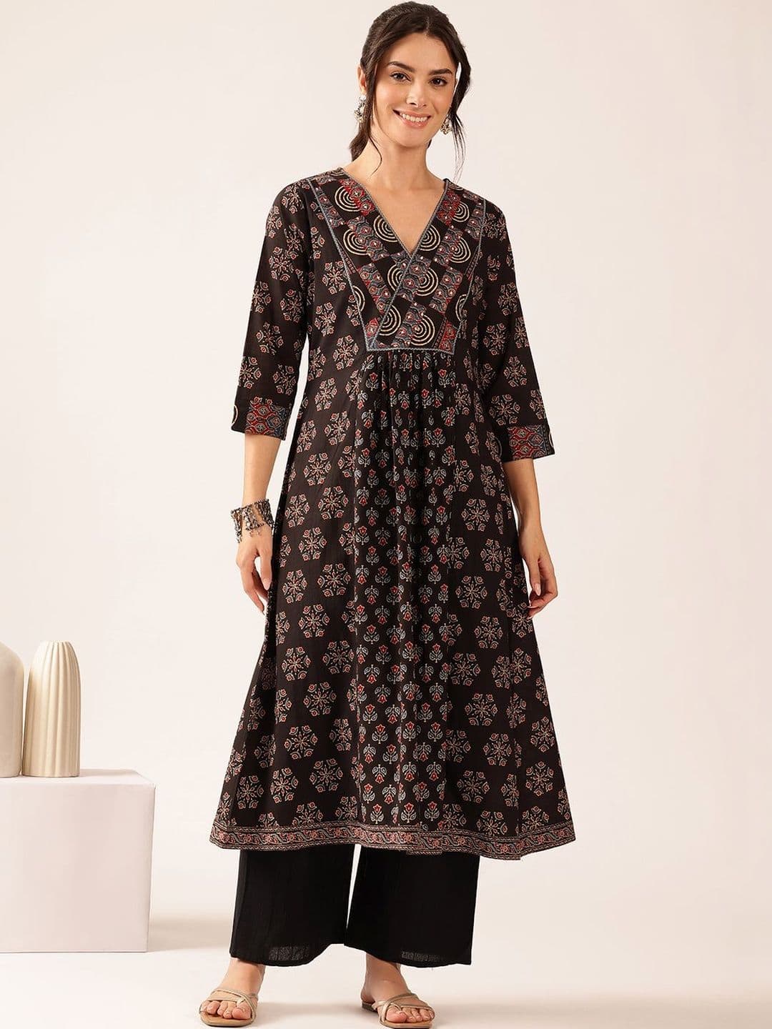 Vbuyz Womens Black Floral Printed A-Line Cotton Kurta 3/4 Sleeve with V-Neck - view 1