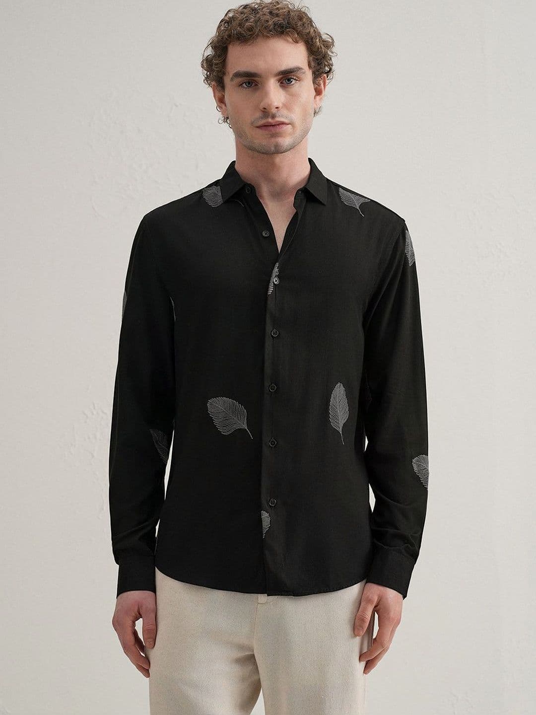 Banana Club Men Classic Casual Shirt - view 1