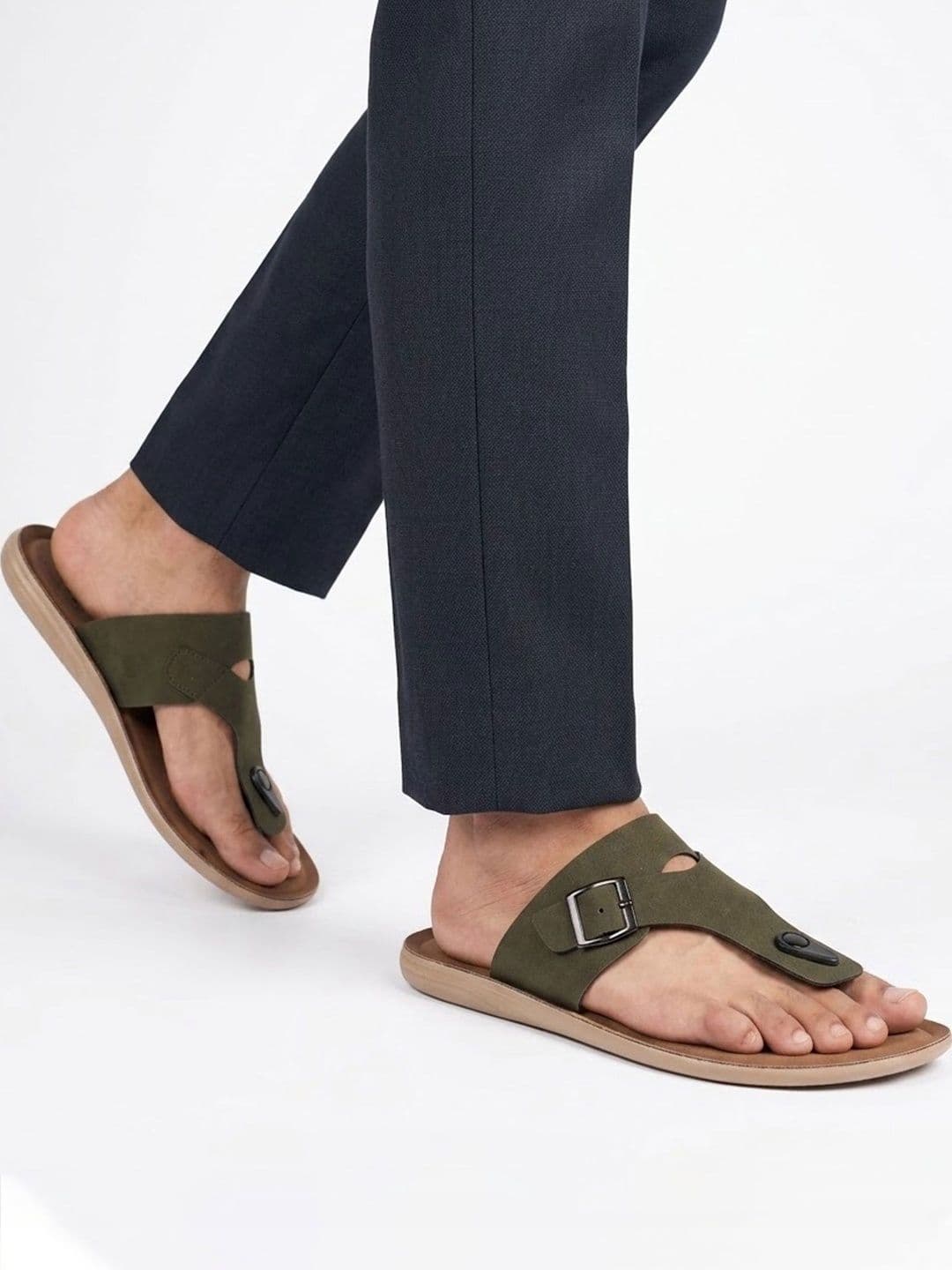 Binny Men Olive Synthetic Casual Toe-Ring Sandals With Buckle Detail - view 1
